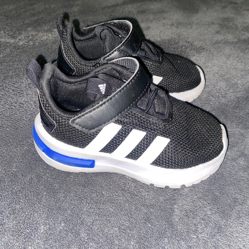 Addidas Kids' Racer TR23 Sneaker Toddle